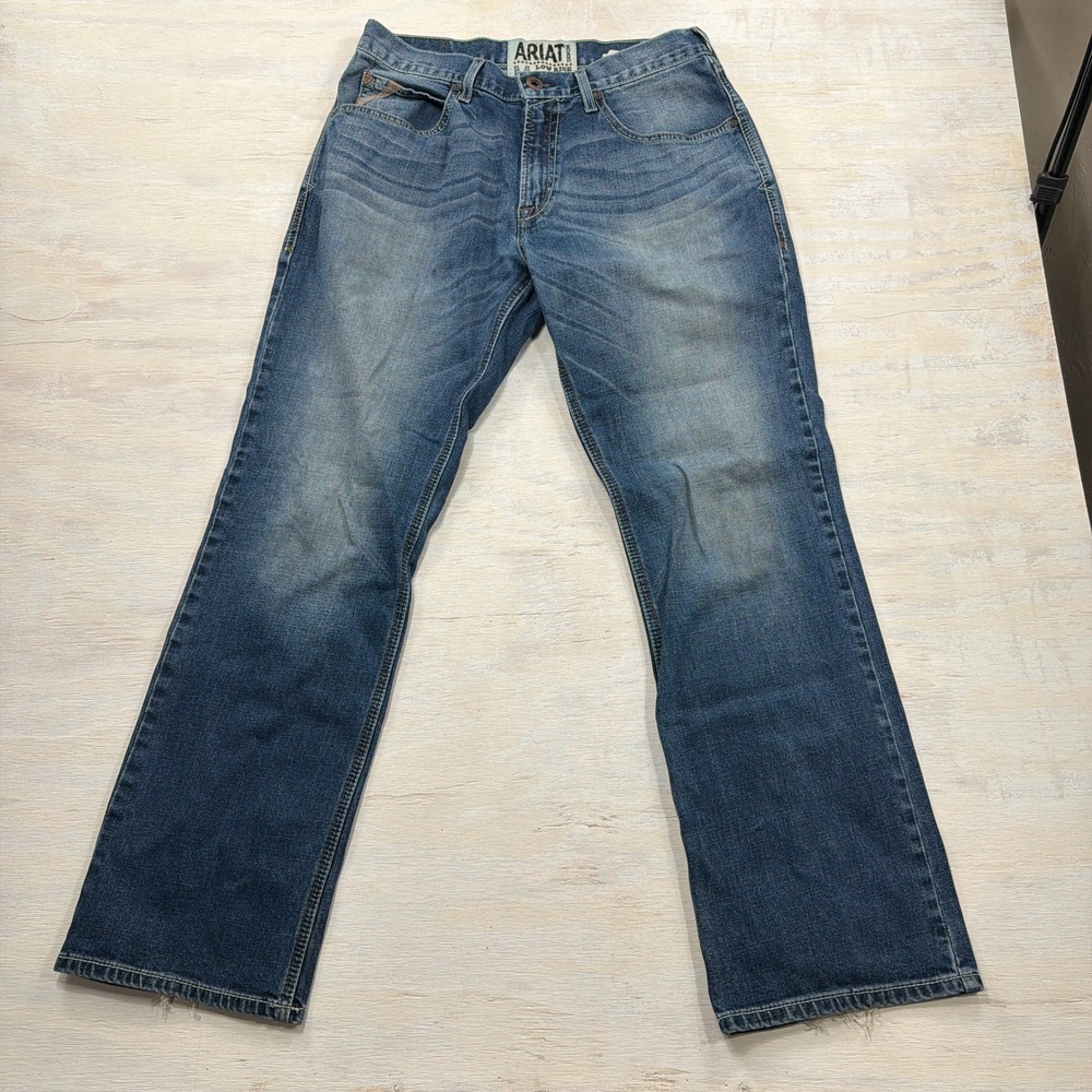 Ariat Jeans M4 Low Rise Boot Cut 32x32 Medium Wash Denim Blue Mens